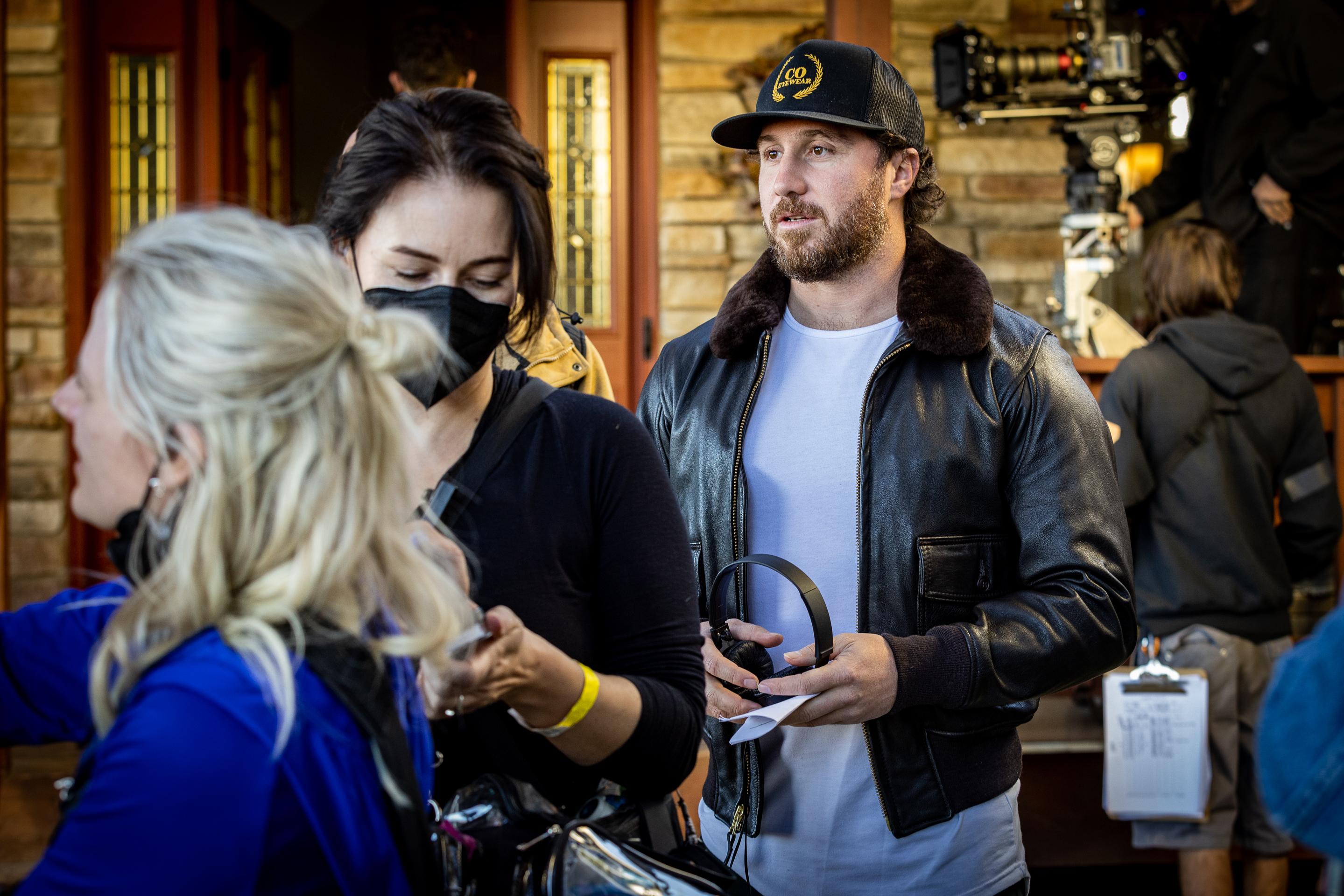 actor Brandon Clark large photo