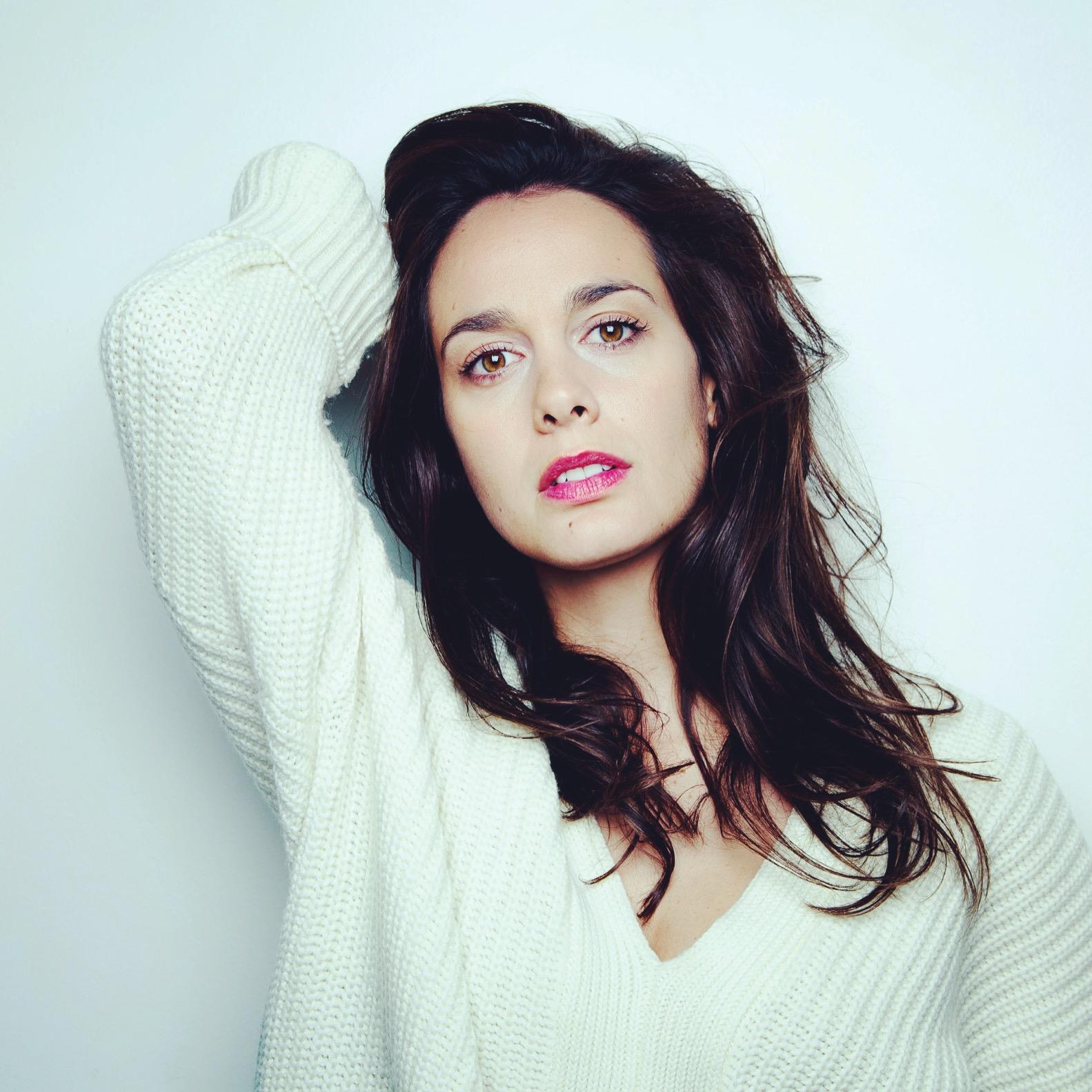 actor Nina Seul large photo