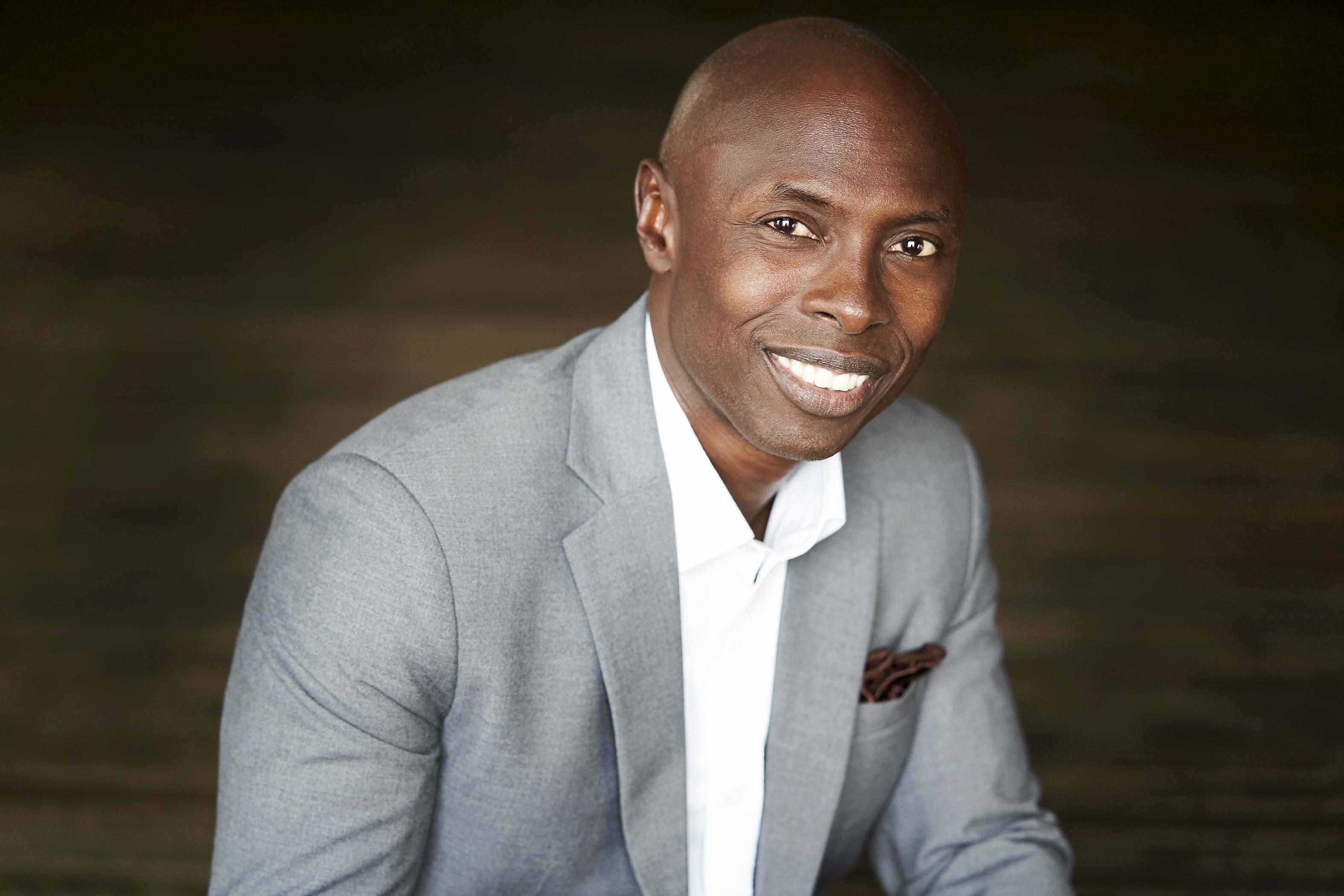 actor Andy Marshall large photo