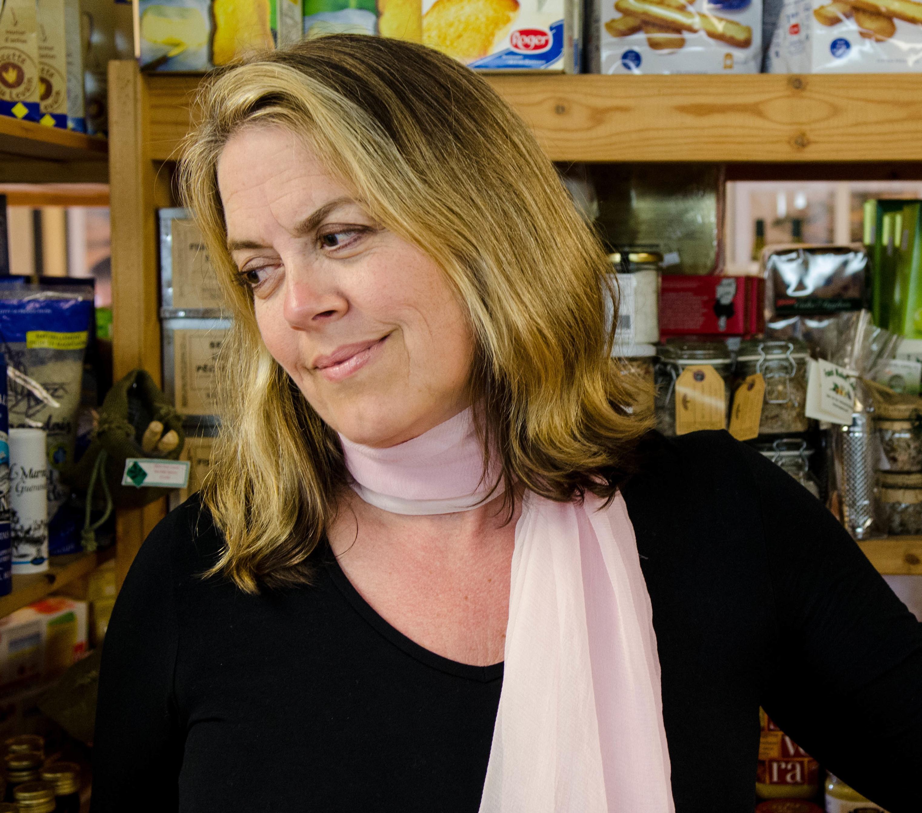 actor Marina Zenovich large photo