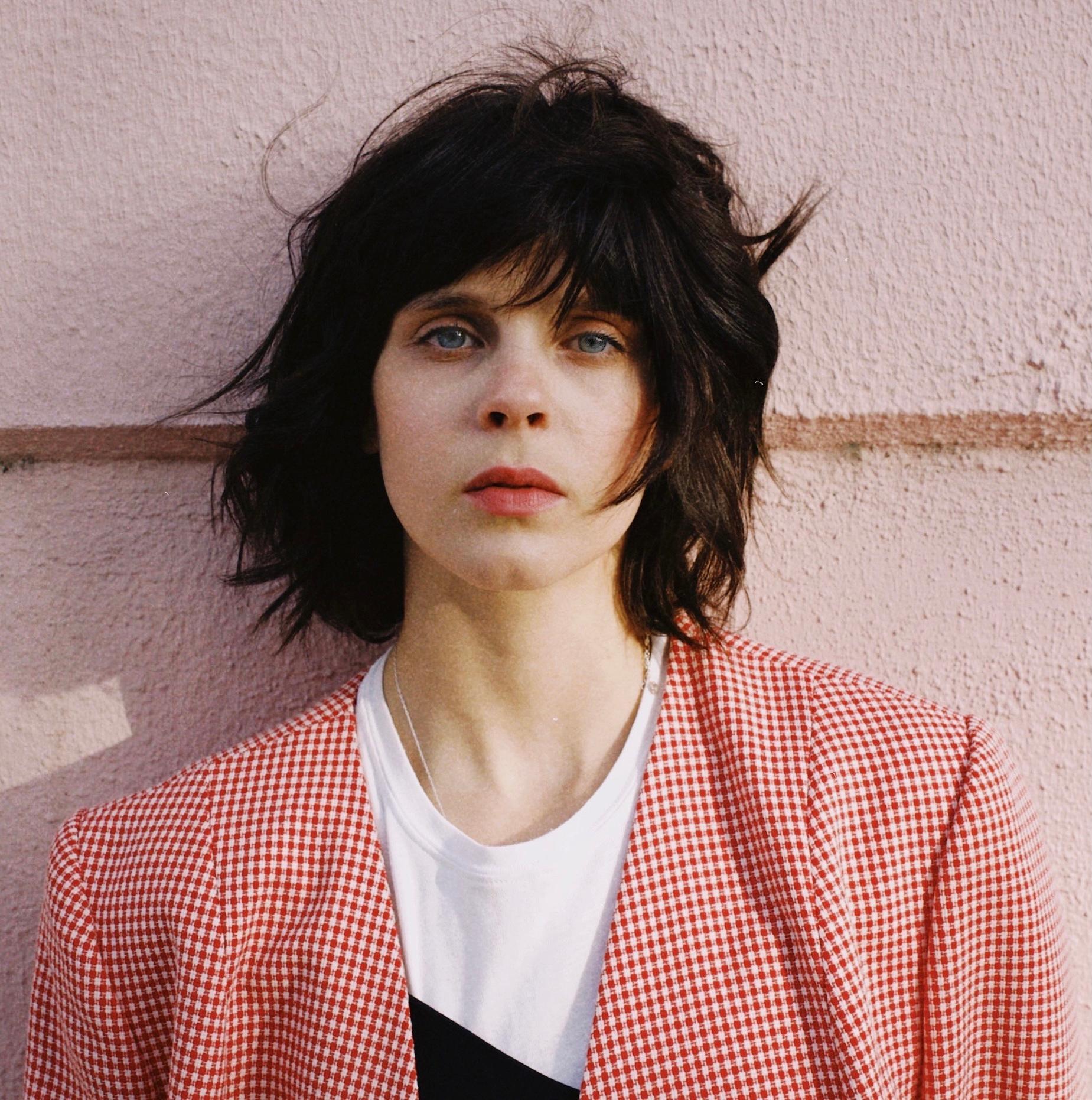 actor Helena Caldeira large photo