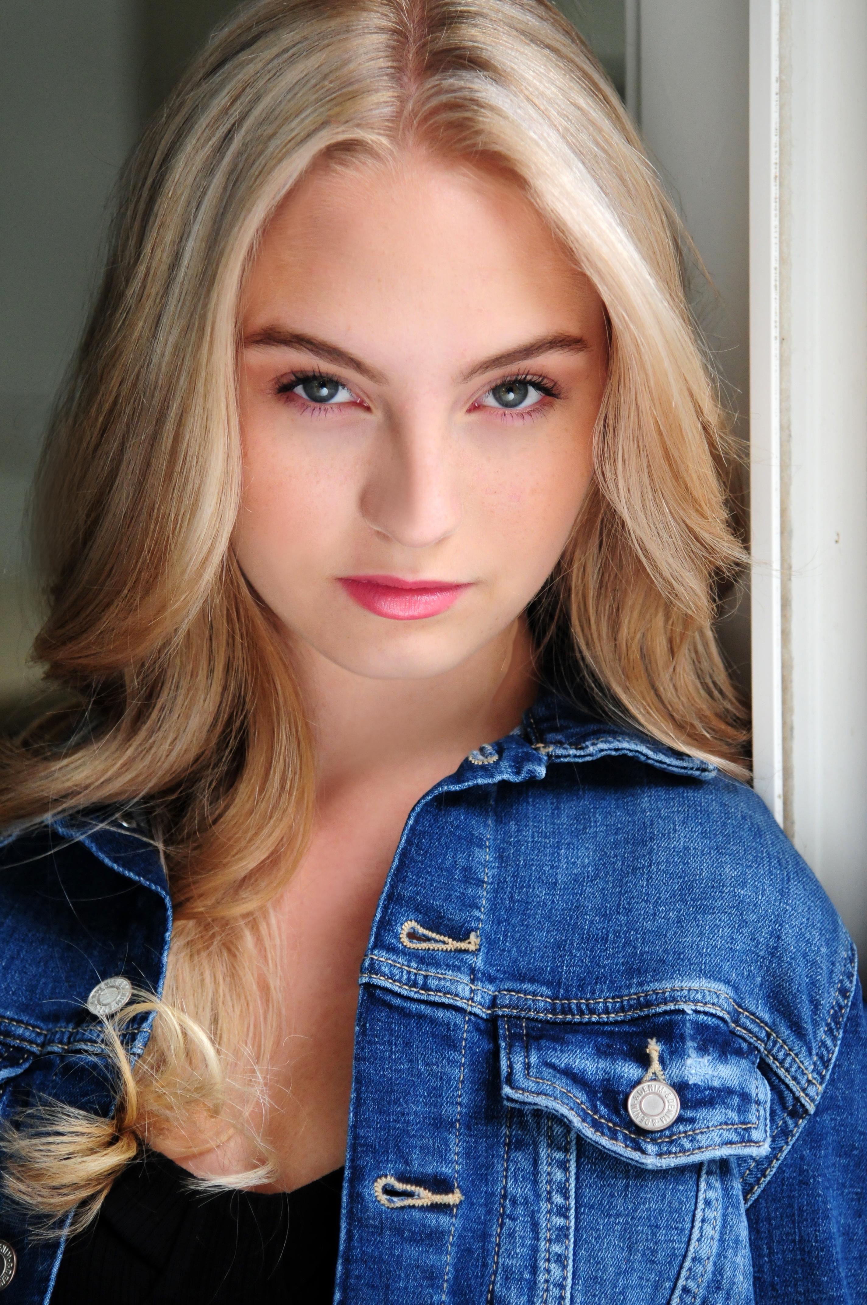 actor Vanessa Przada large photo