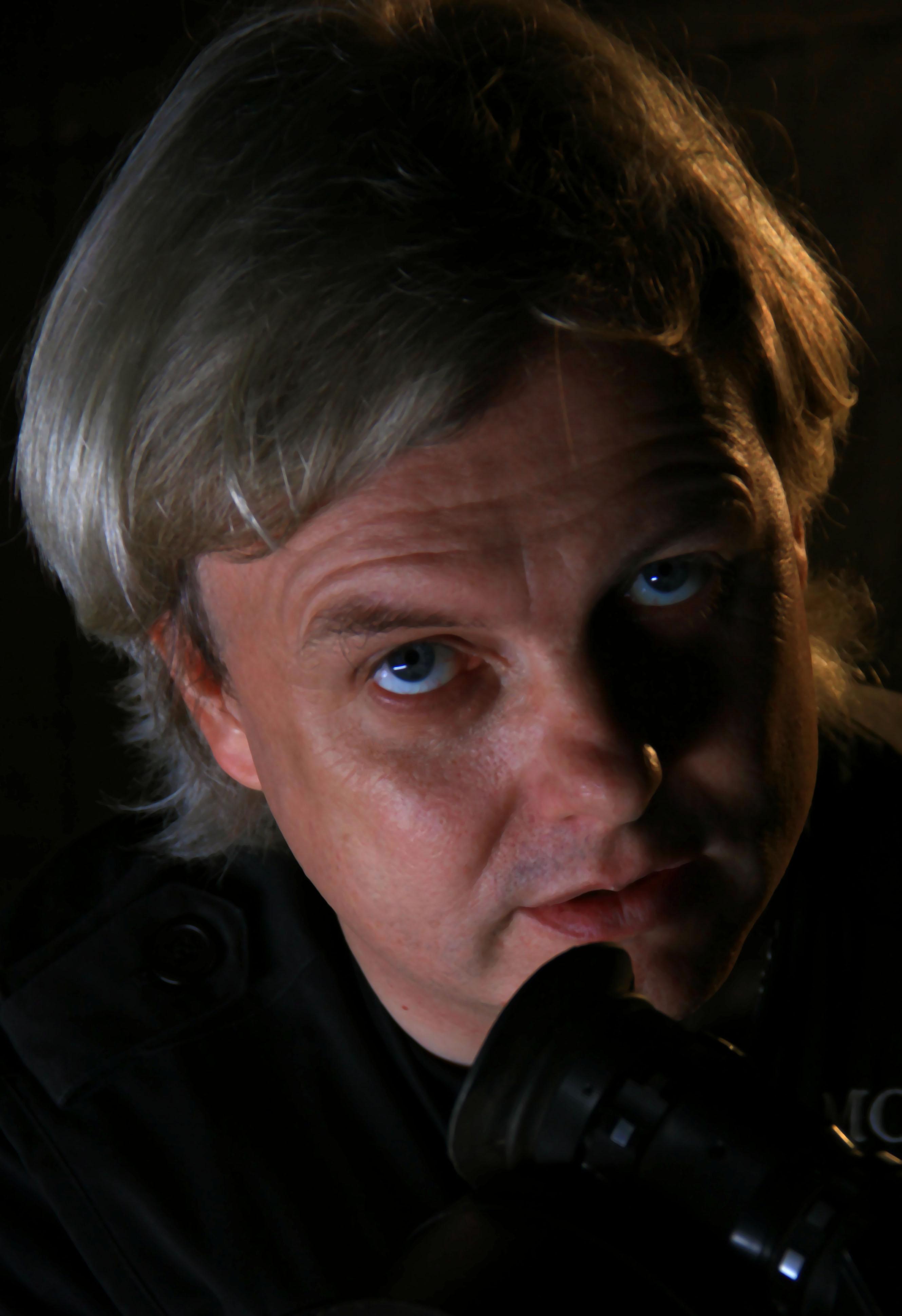 actor Paul Spurrier large photo