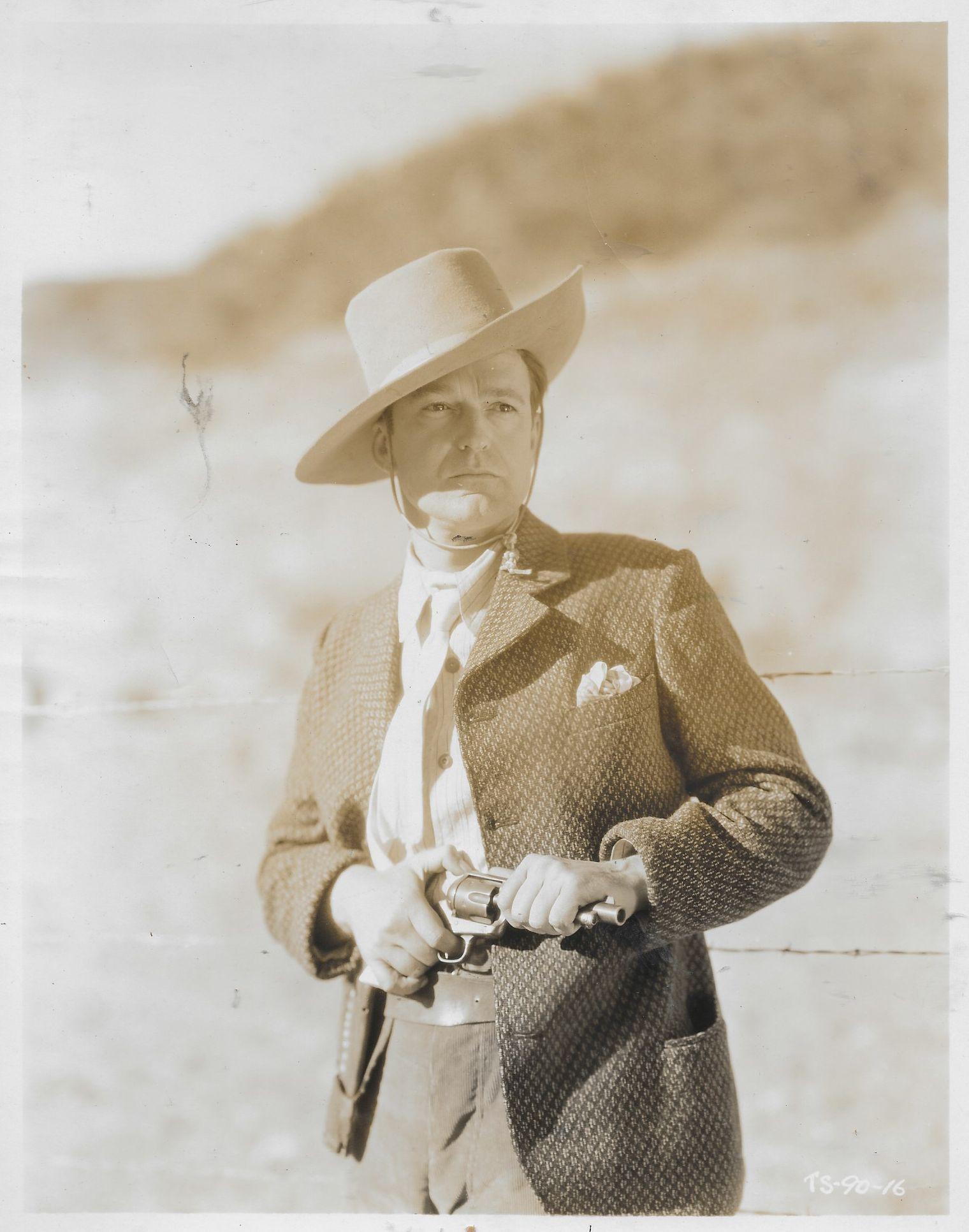 actor Wallace MacDonald large photo