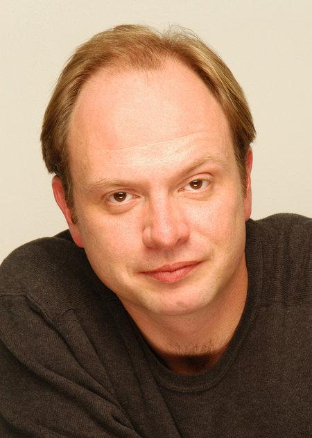 actor Paul Fanning large photo