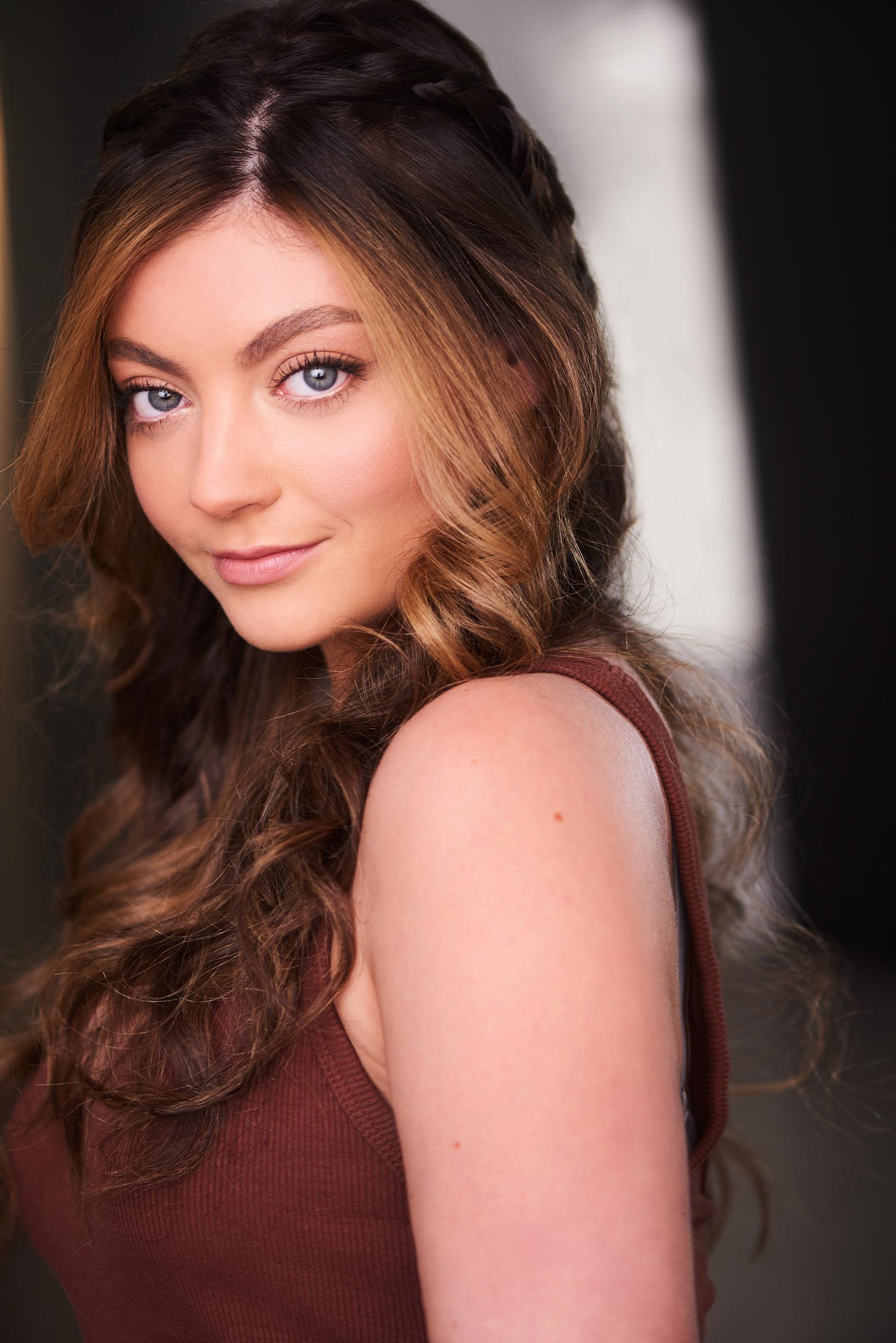 actor Alisa Levinson large photo