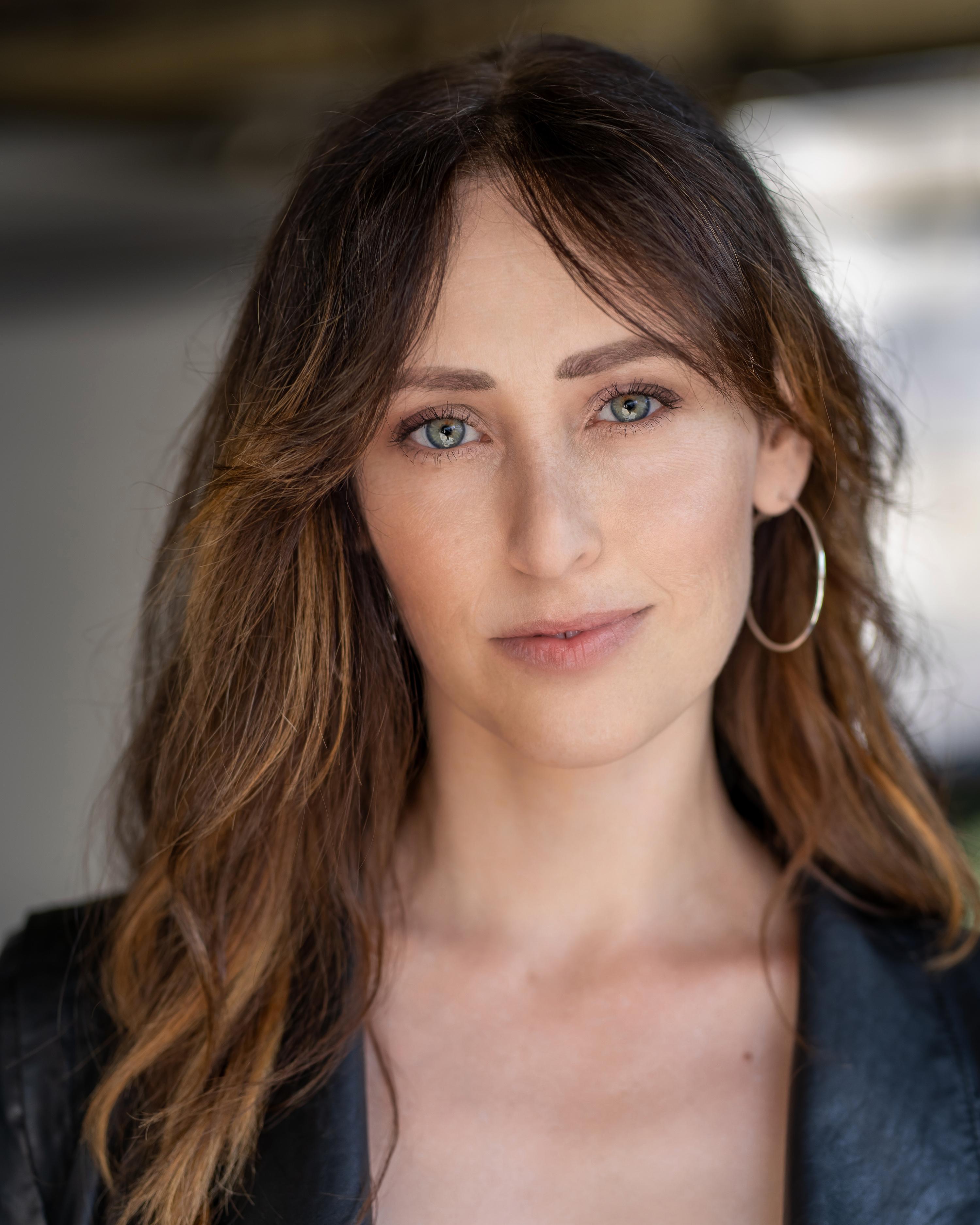 actor Teresa Valenza large photo