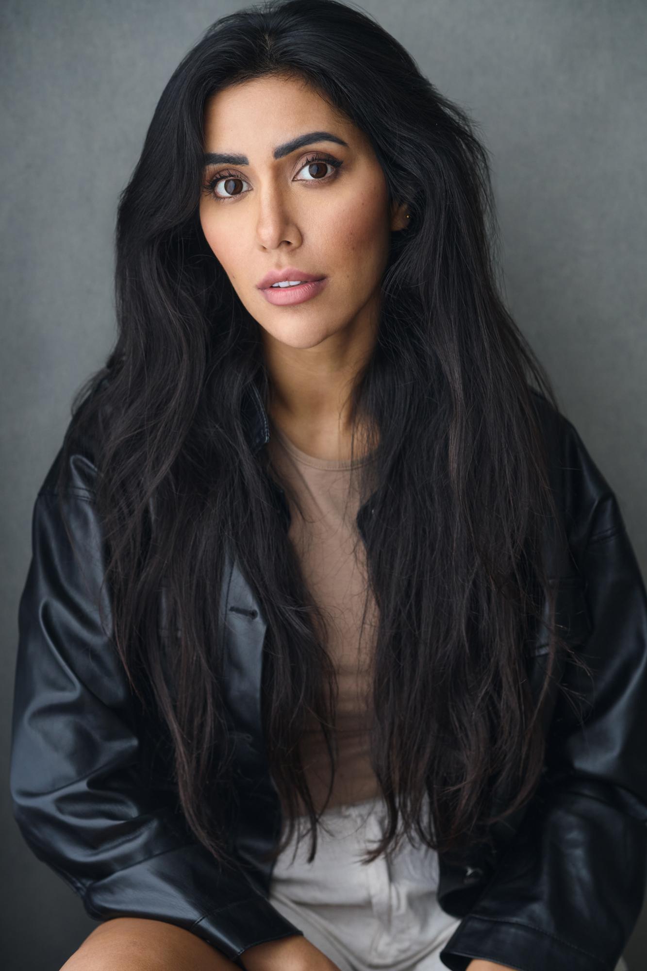 actor Nisha Aaliya large photo