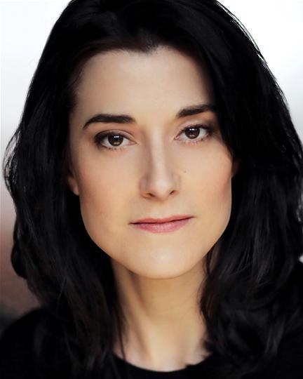 actor Victoria Ashford large photo