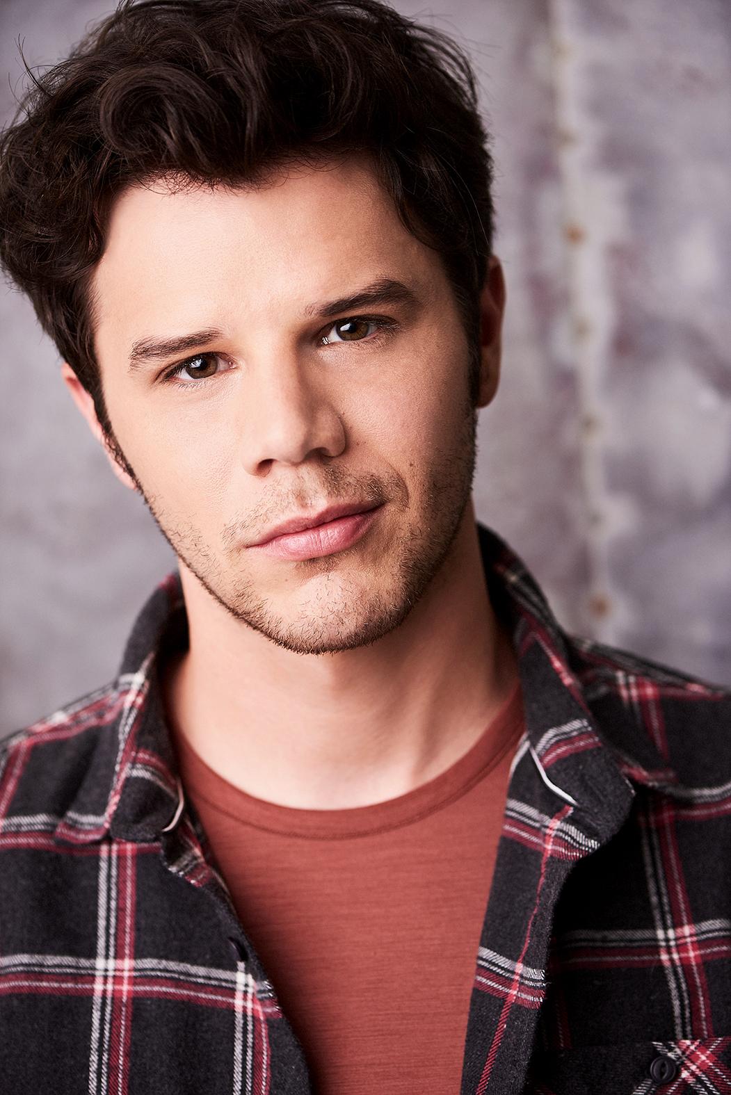 actor Jon Lee Richardson large photo