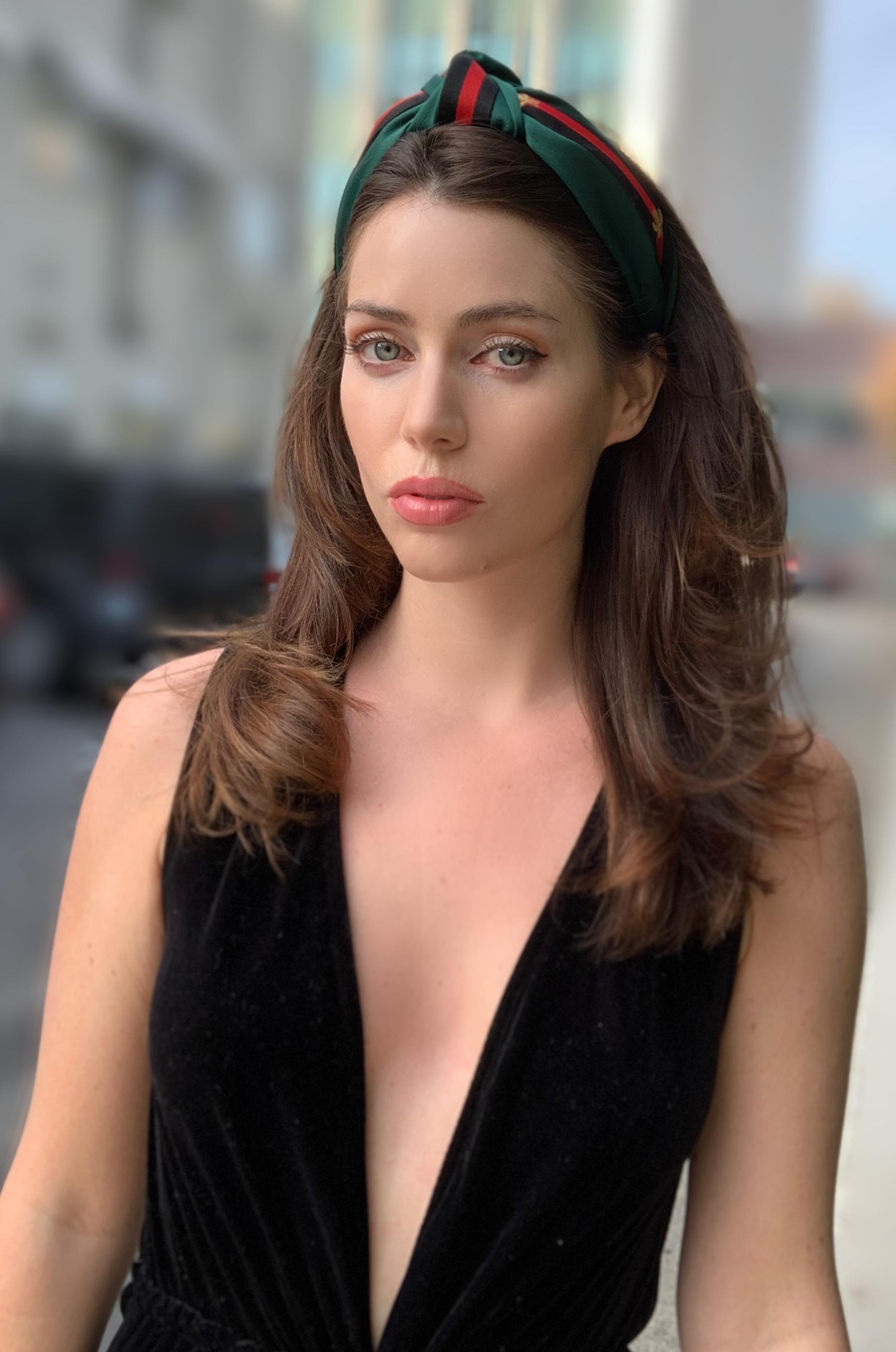 actor Neva Tamsen large photo