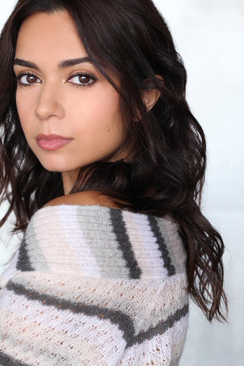 actor Ela Gavrila large photo