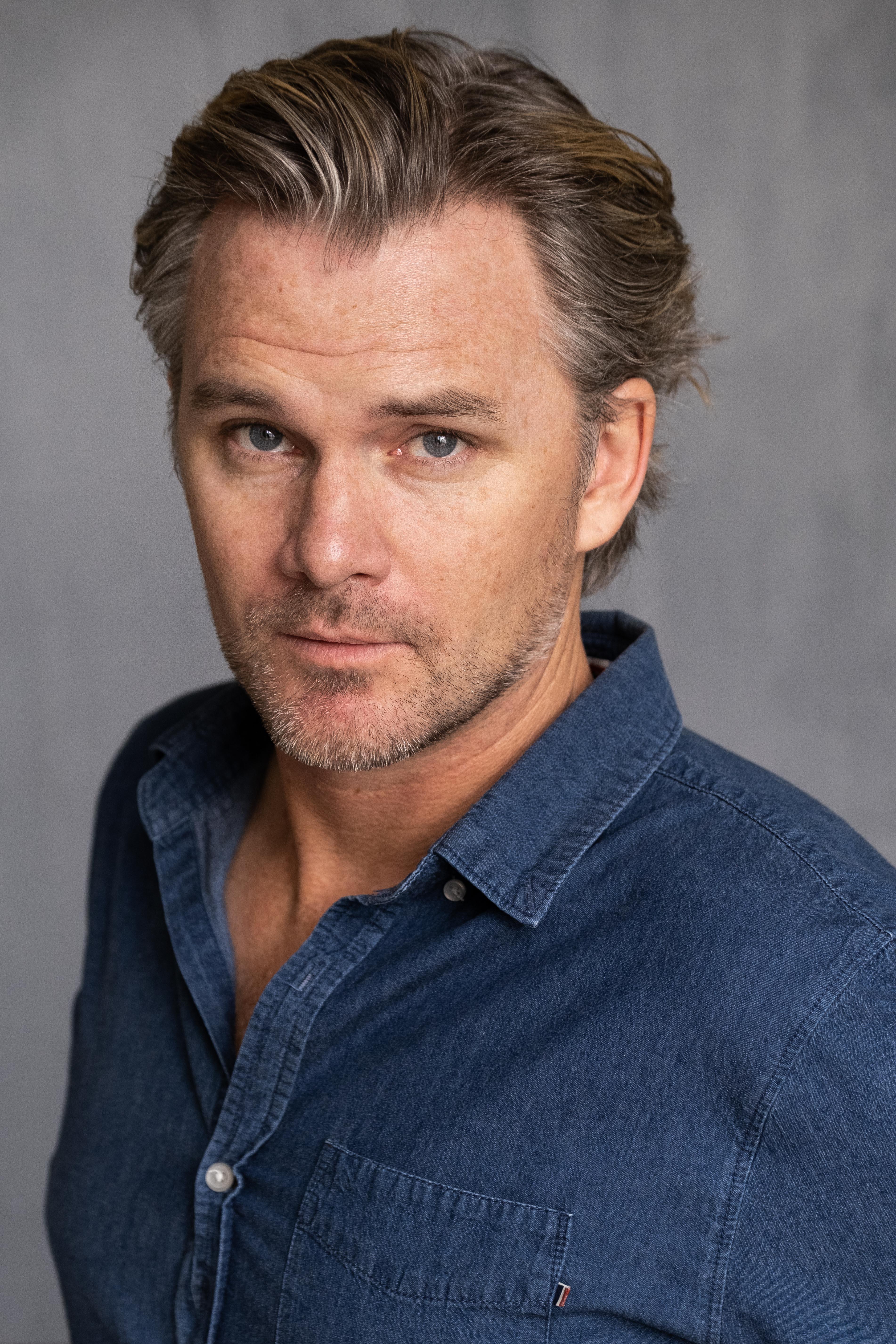 actor Jamie Irvine large photo