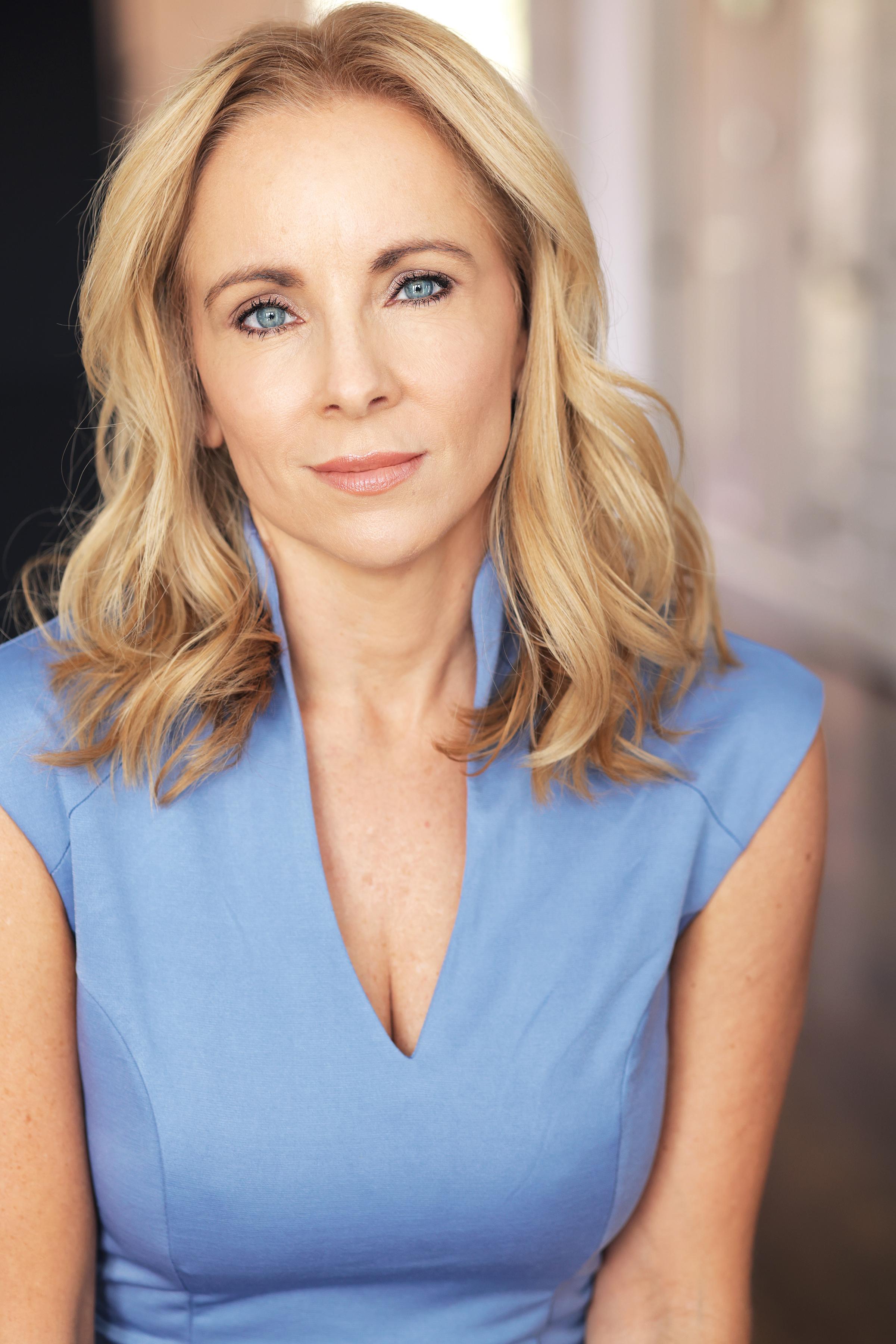 actor Faith Murphy large photo