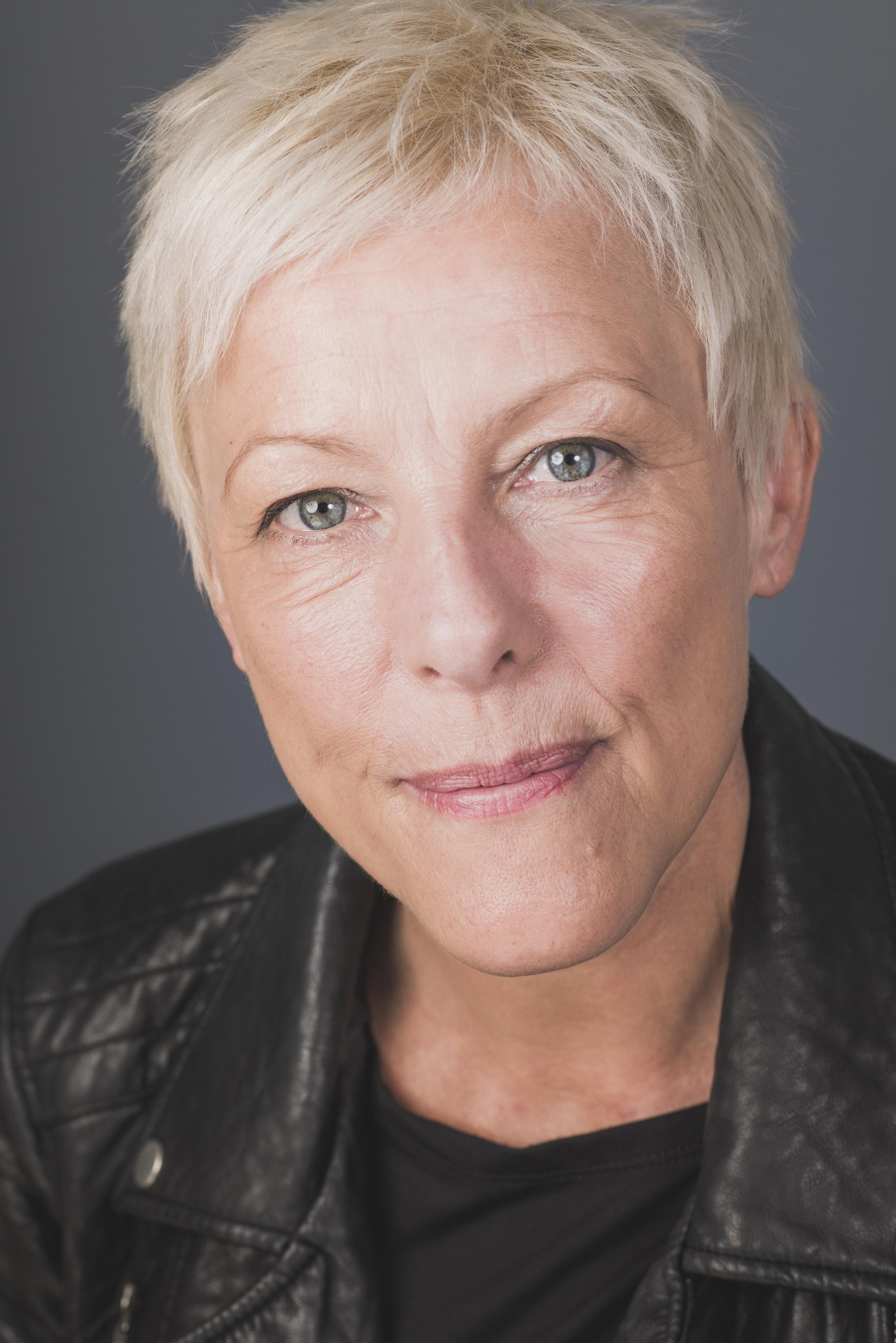 actor Ri Richards large photo