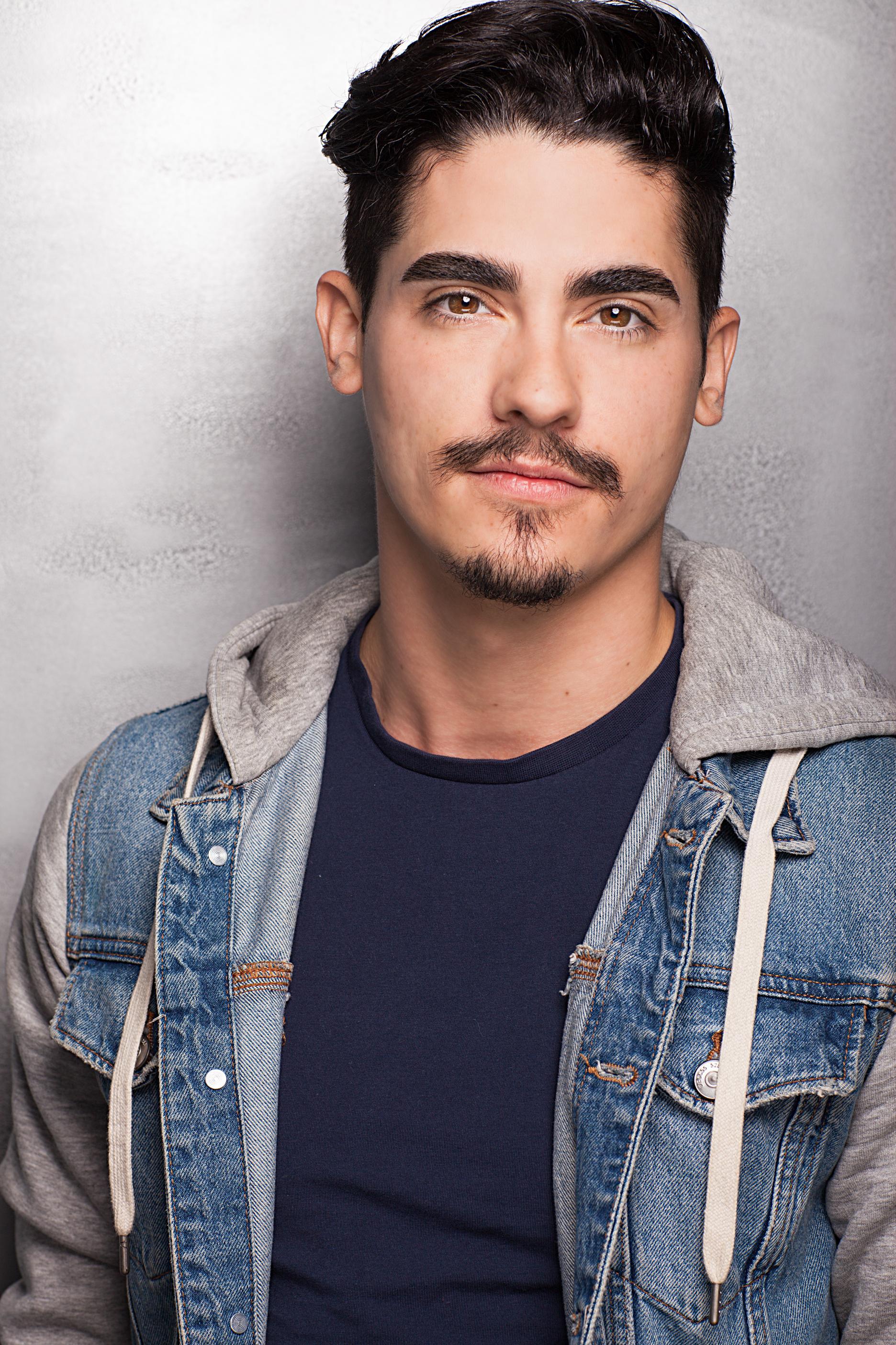 actor Nicholas James Reilly large photo