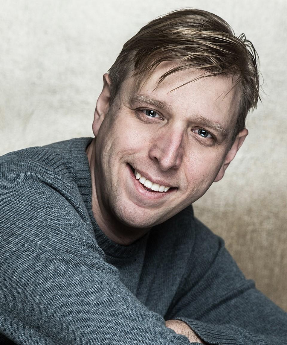 actor Mark Brombacher large photo