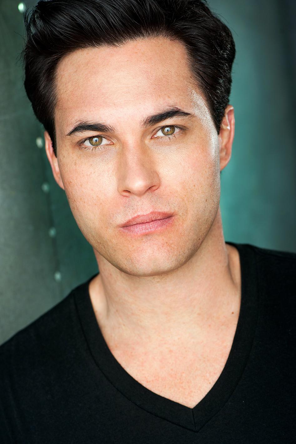 actor Elias Cecil large photo