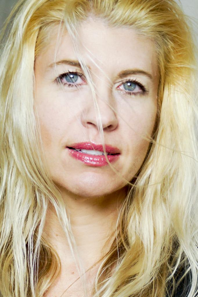 actor Ginger McNamara large photo