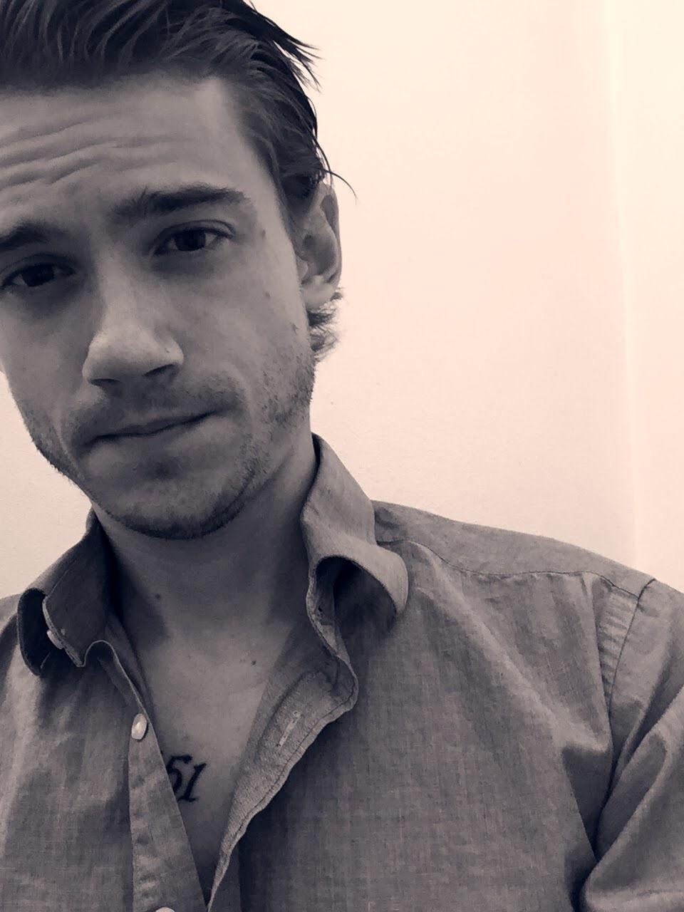 actor Owen Beckman large photo