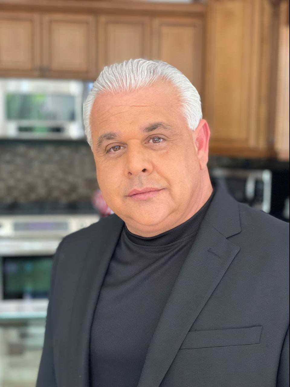 actor Anthony Caliendo large photo