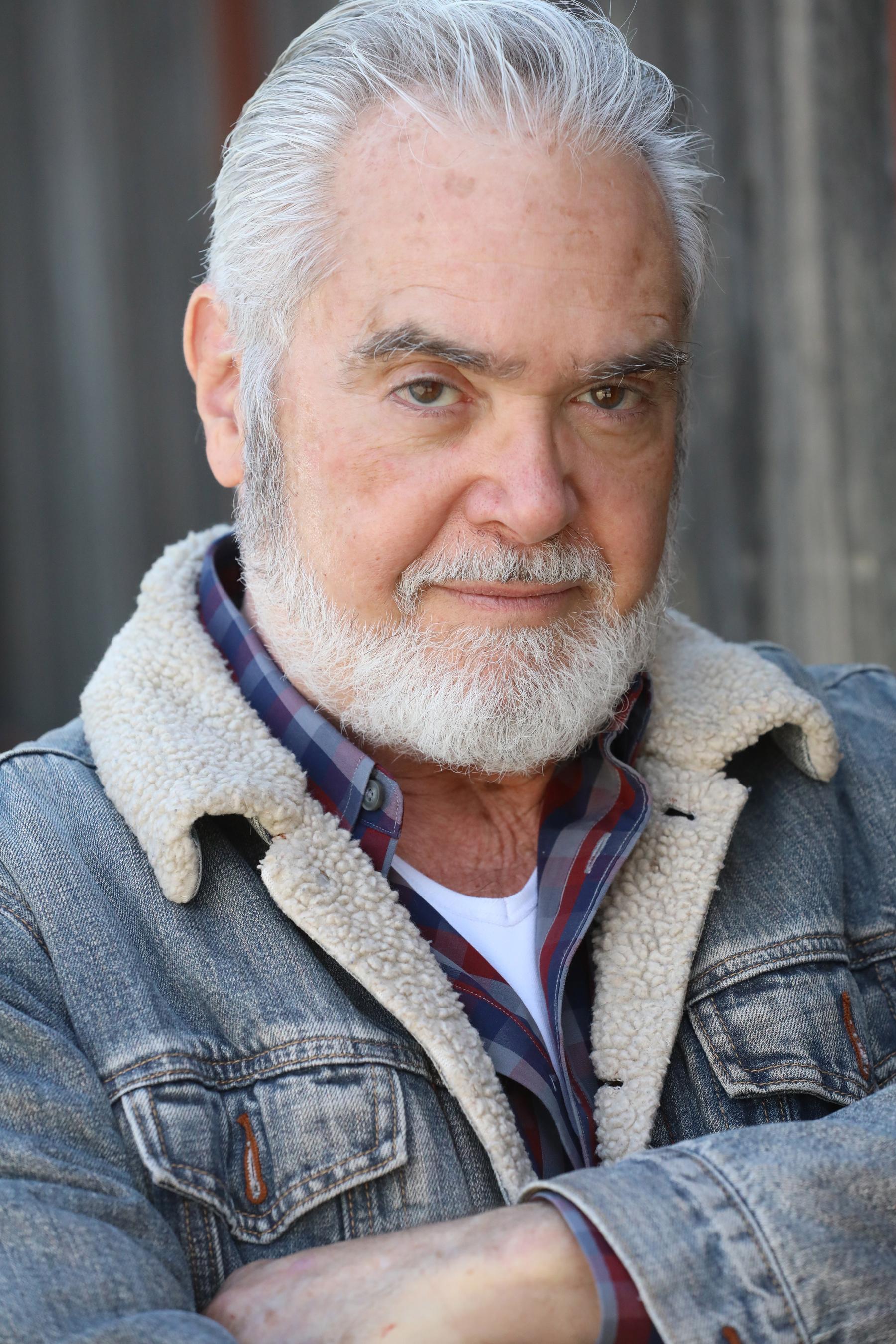 actor Raymond Mastrovito large photo