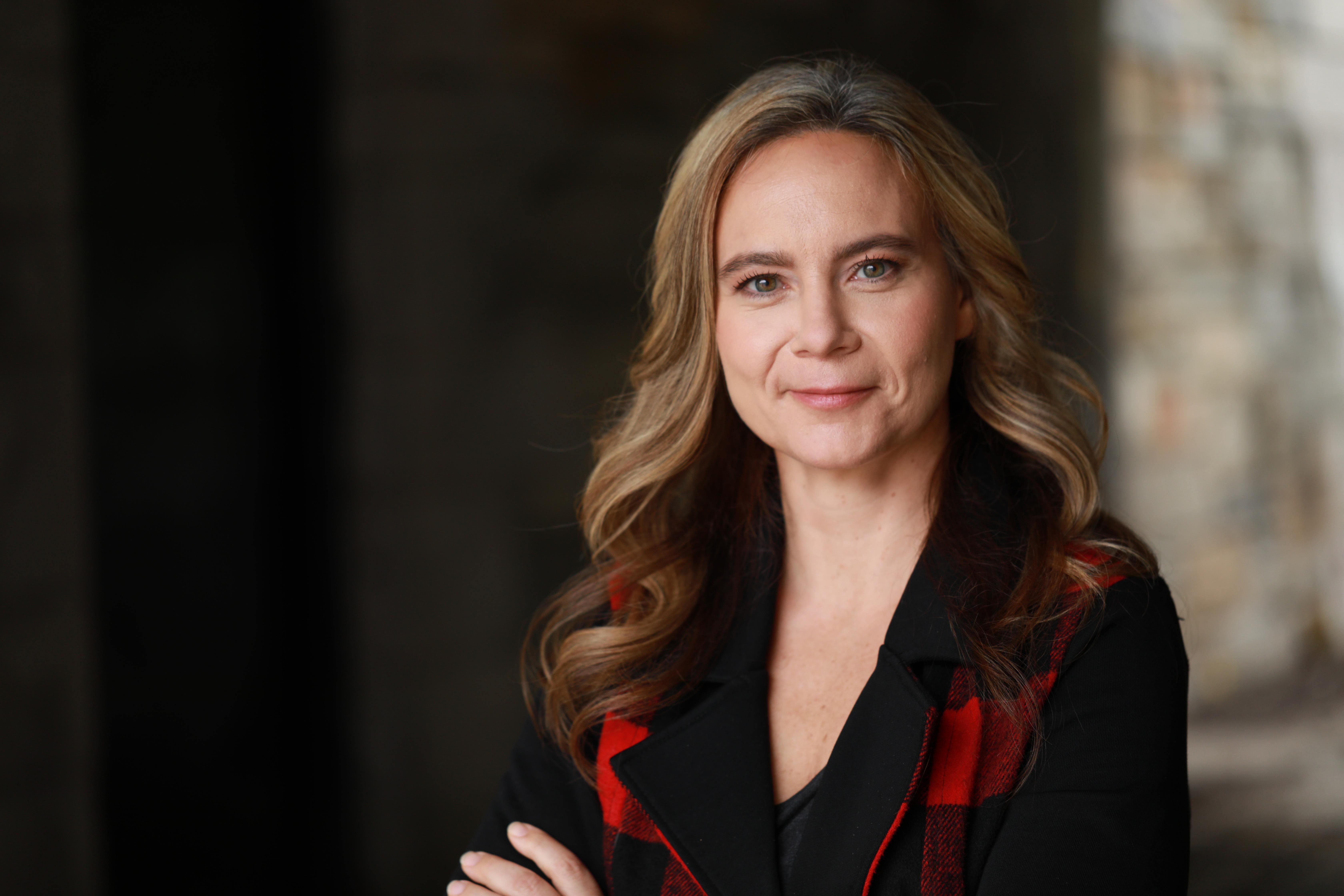 actor Zoe Anastassiou large photo