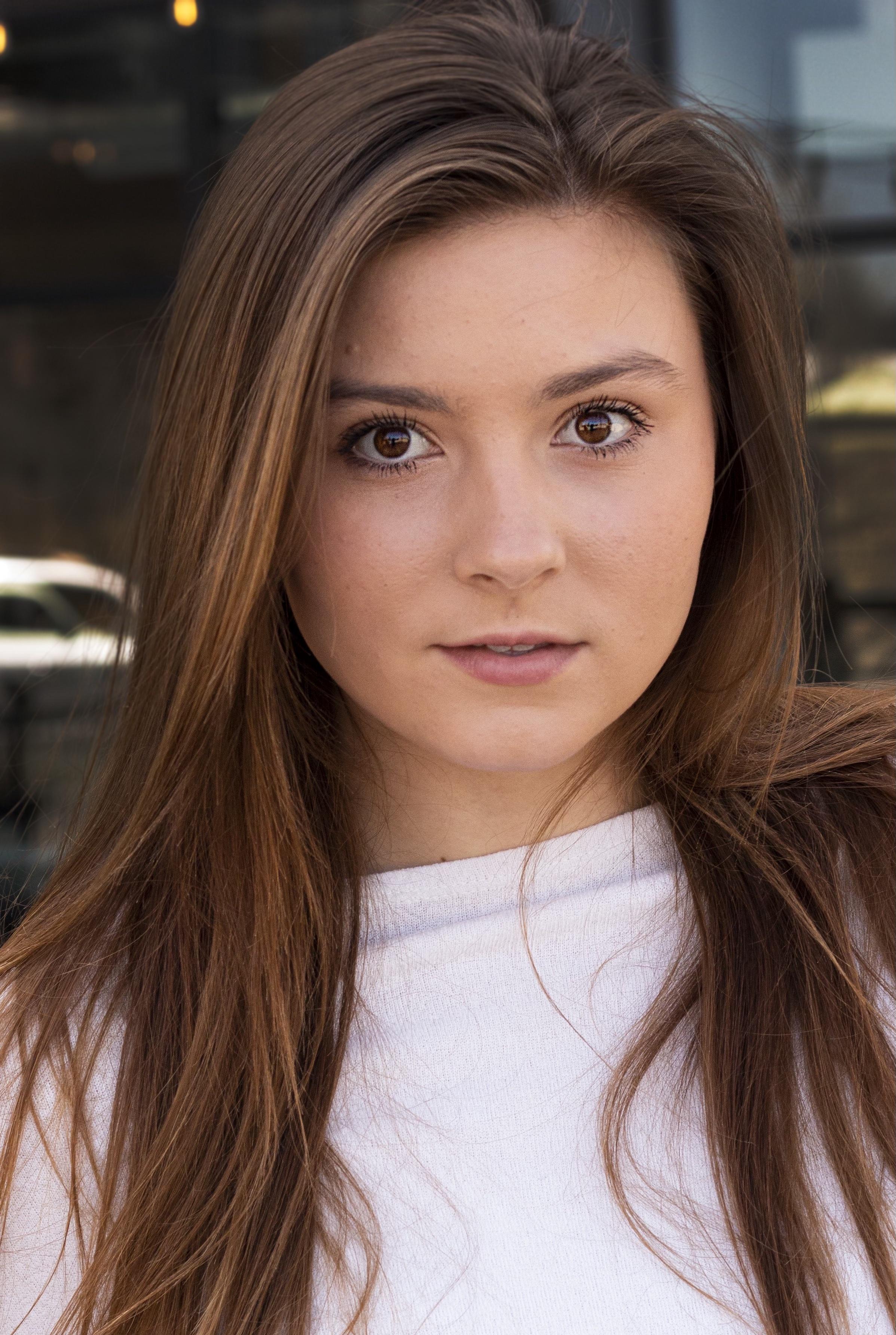 actor Ashley Butler large photo