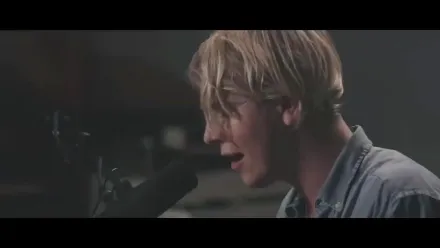 Trailer thumbnail