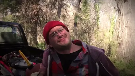 Trailer thumbnail