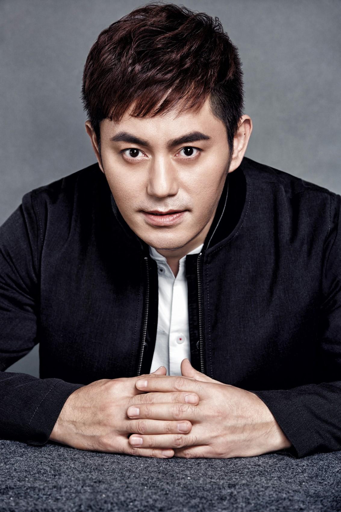 actor Feng-bin Mou large photo