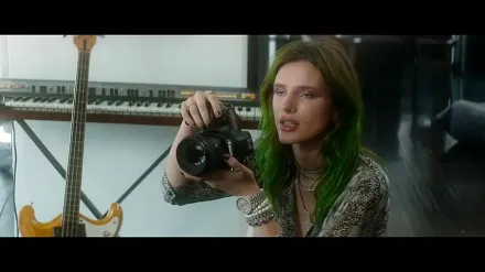 Trailer thumbnail