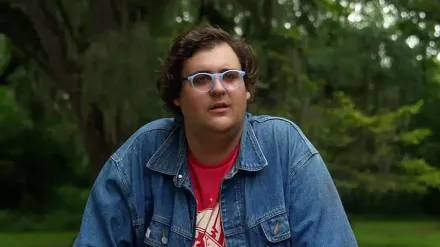 Trailer thumbnail