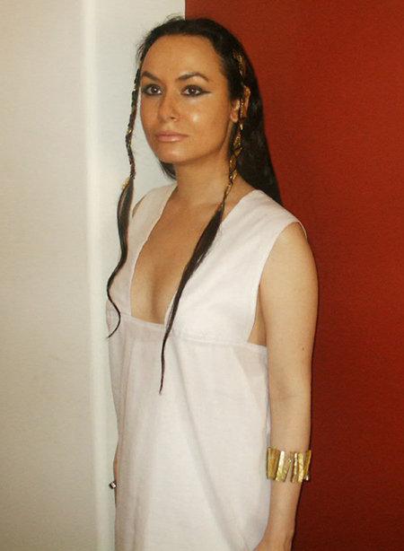 actor Eva-Maria Leonardou large photo