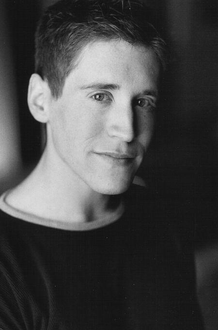 actor Graham Norris large photo