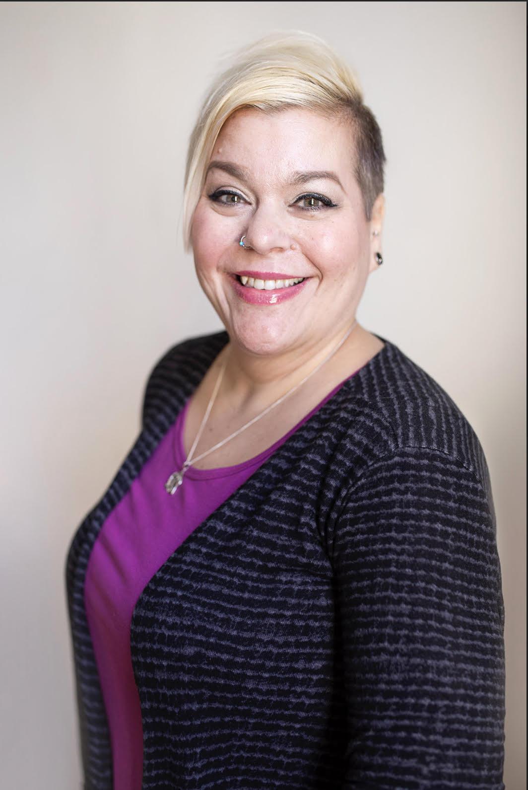 actor Amy Stacy large photo