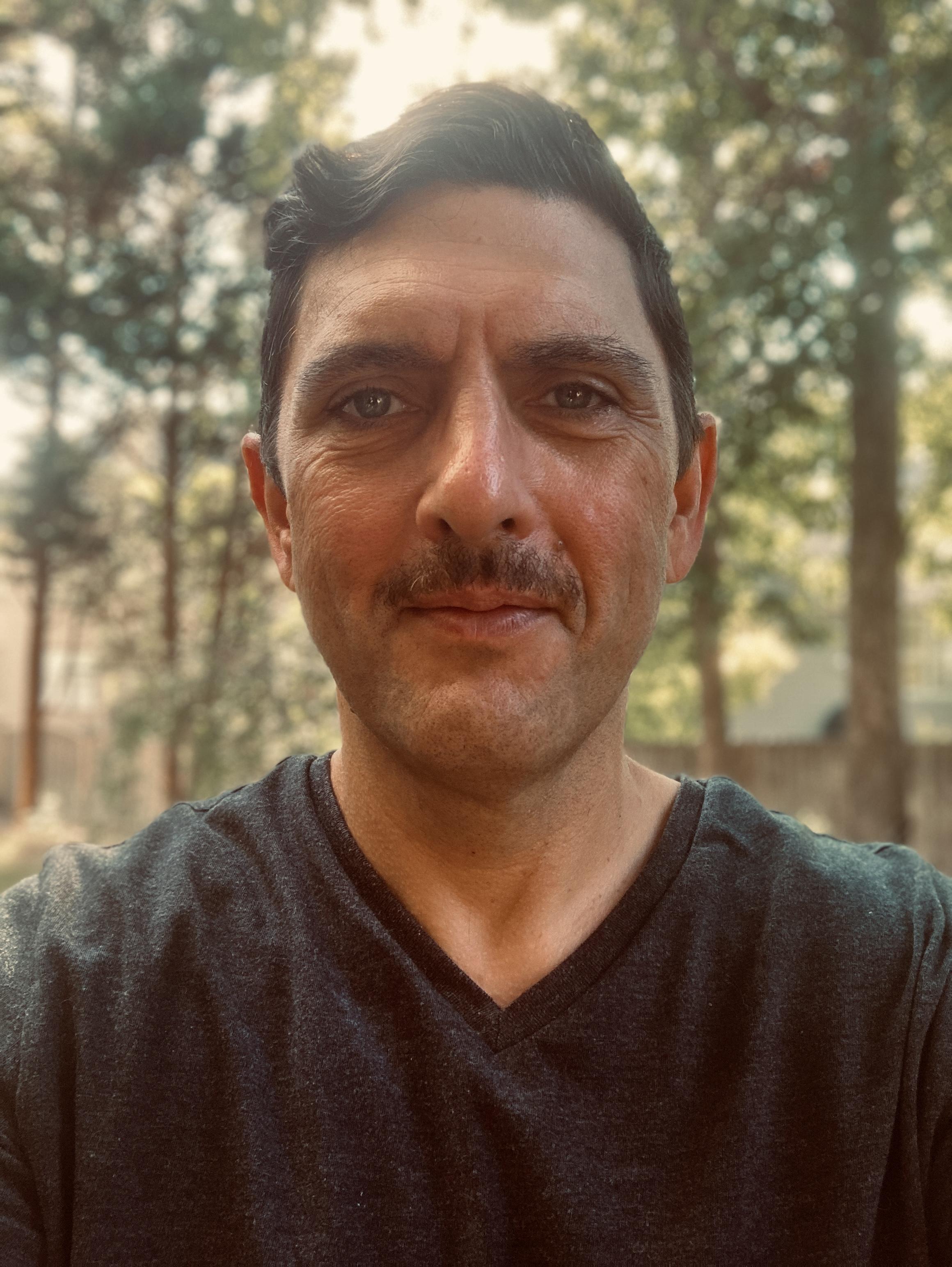 actor Ian Covell large photo