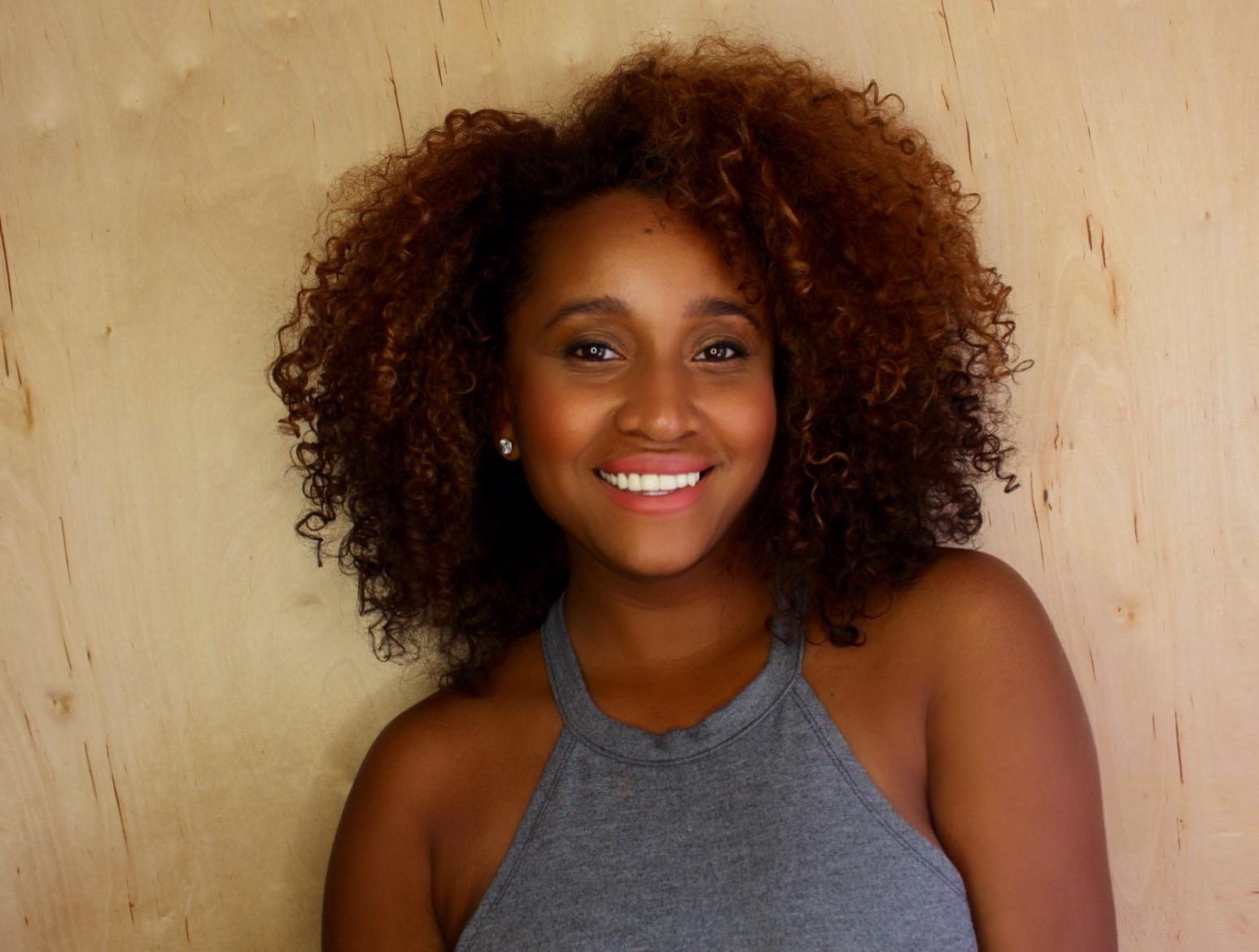 actor Andrea Lewis large photo