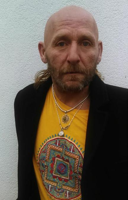 actor Loui Vangelder large photo