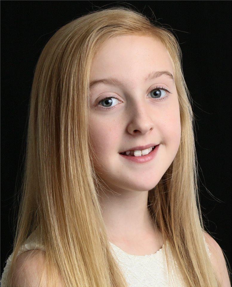 actor Sarah Minto large photo