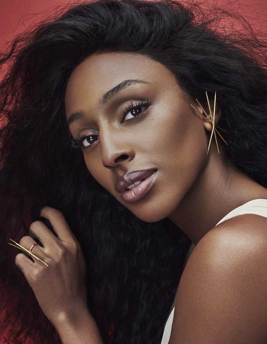 actor Alexandra Burke large photo