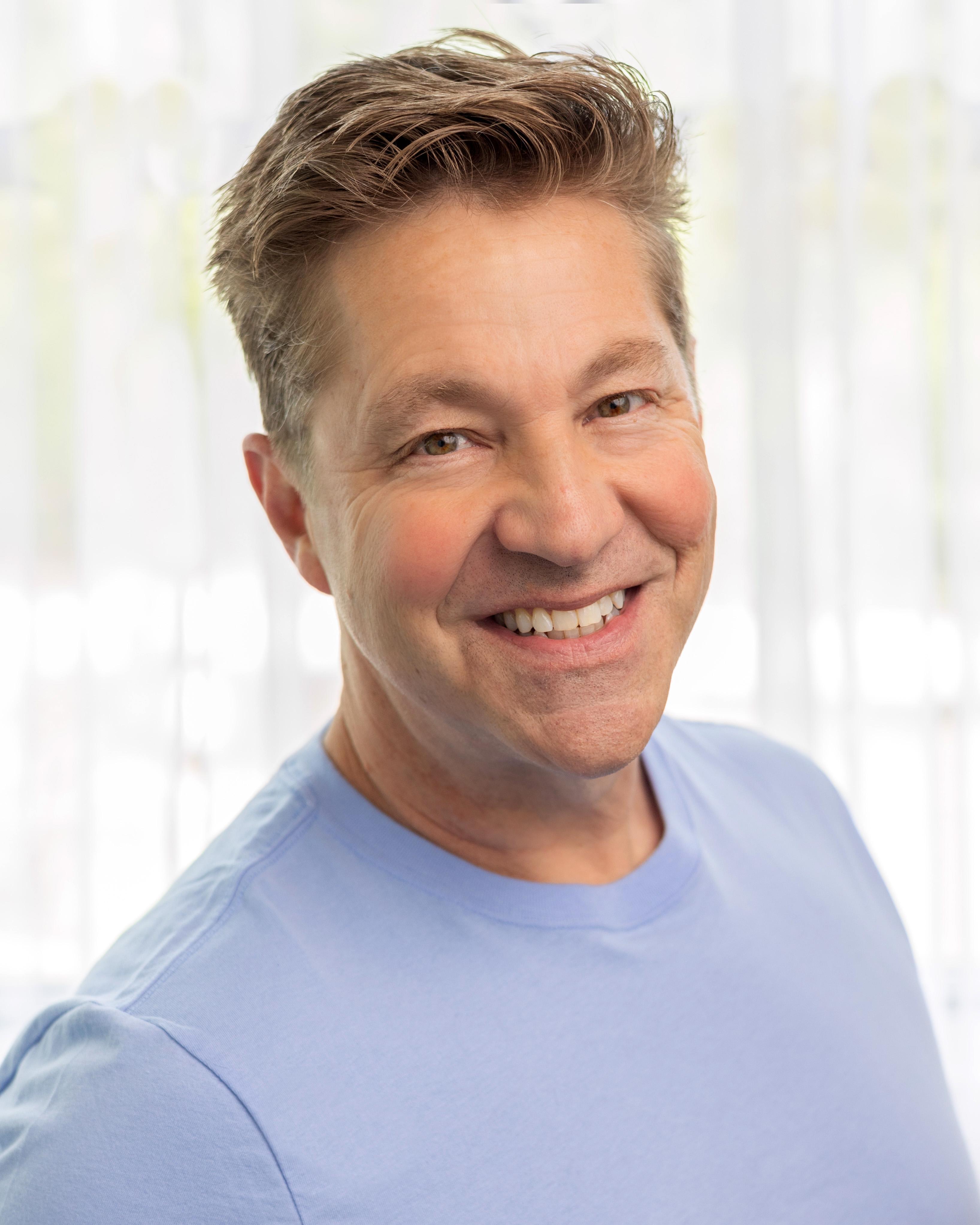 actor Michael Stuart large photo