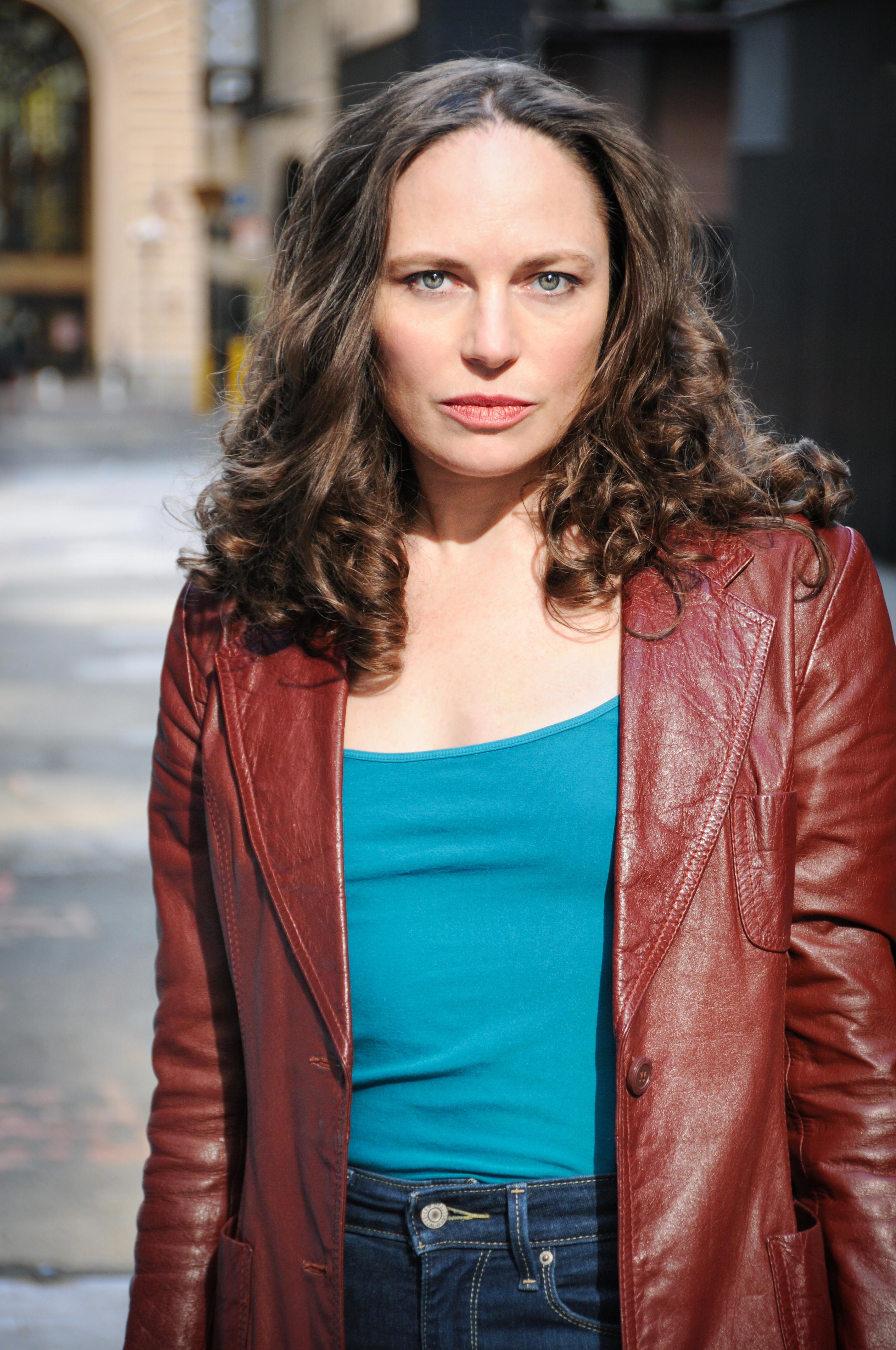 actor Julie Antti large photo