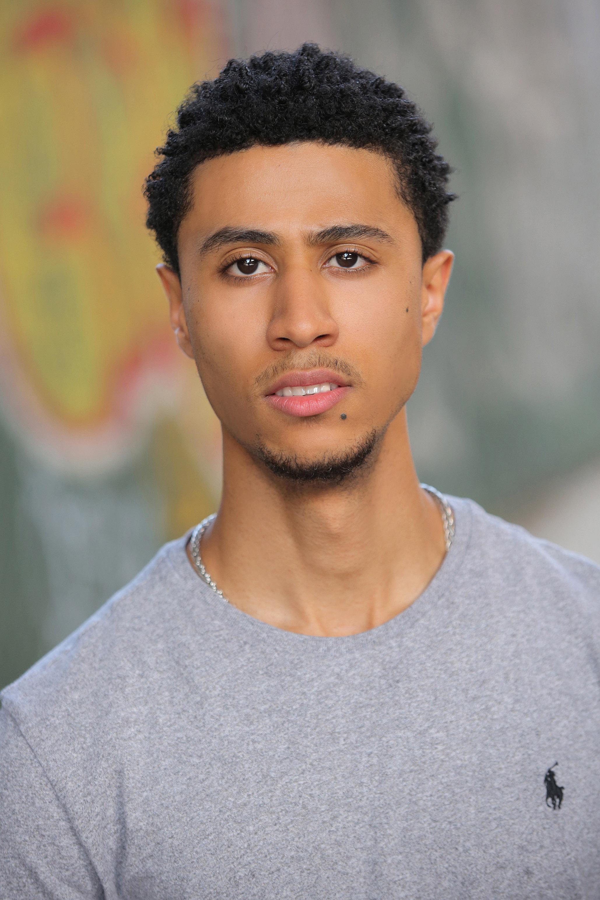 actor Bryan Reynoso large photo