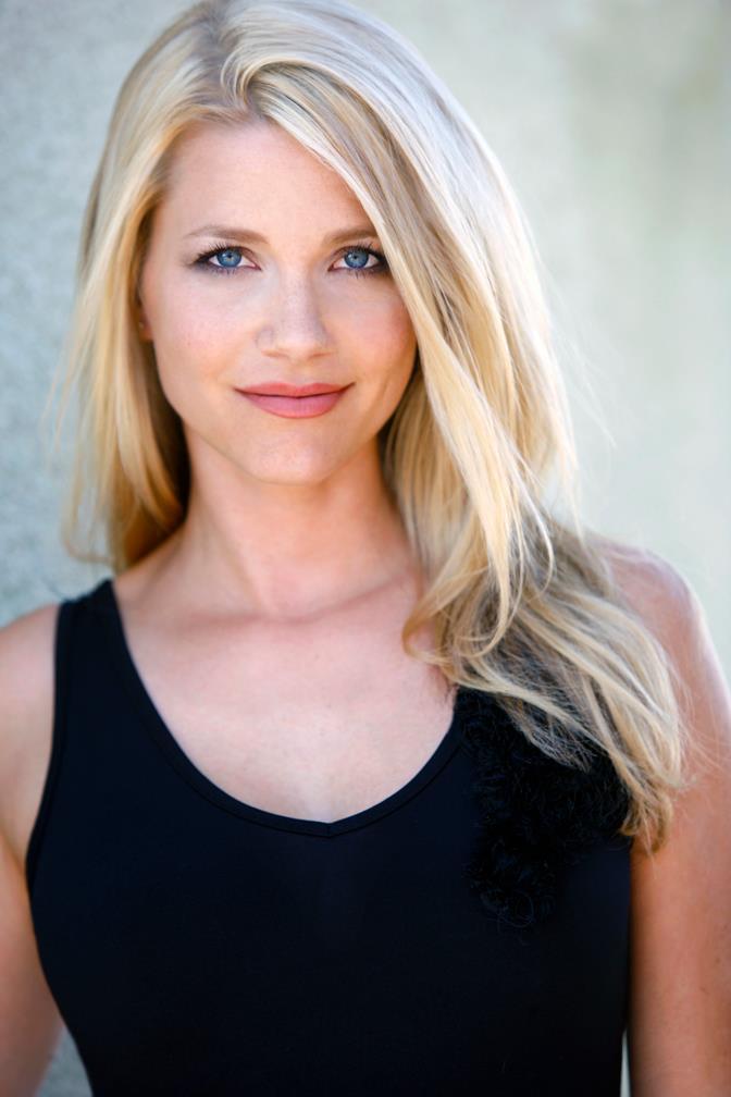 actor Kylee Cochran large photo