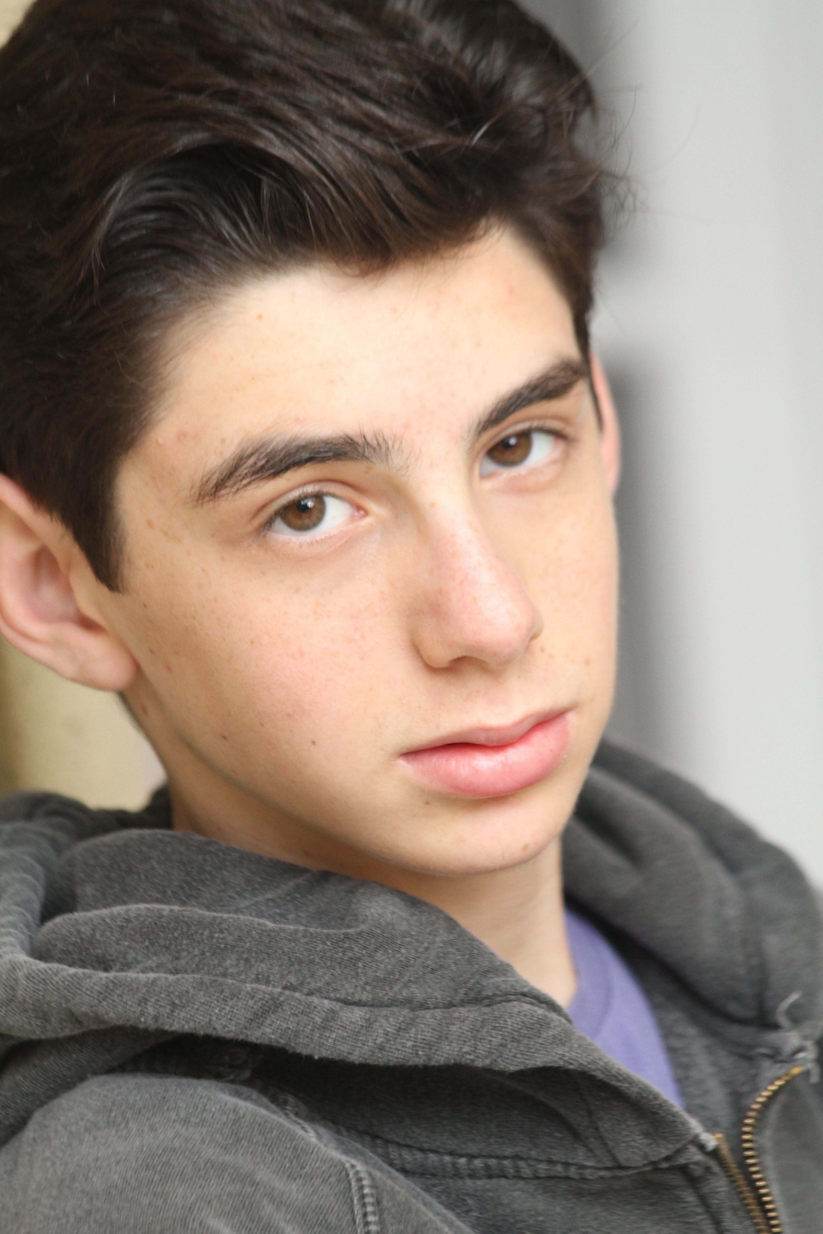 actor Adam J. Bernstein large photo