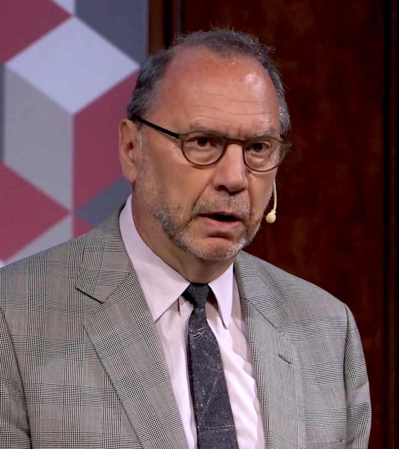 actor Peter Piot large photo