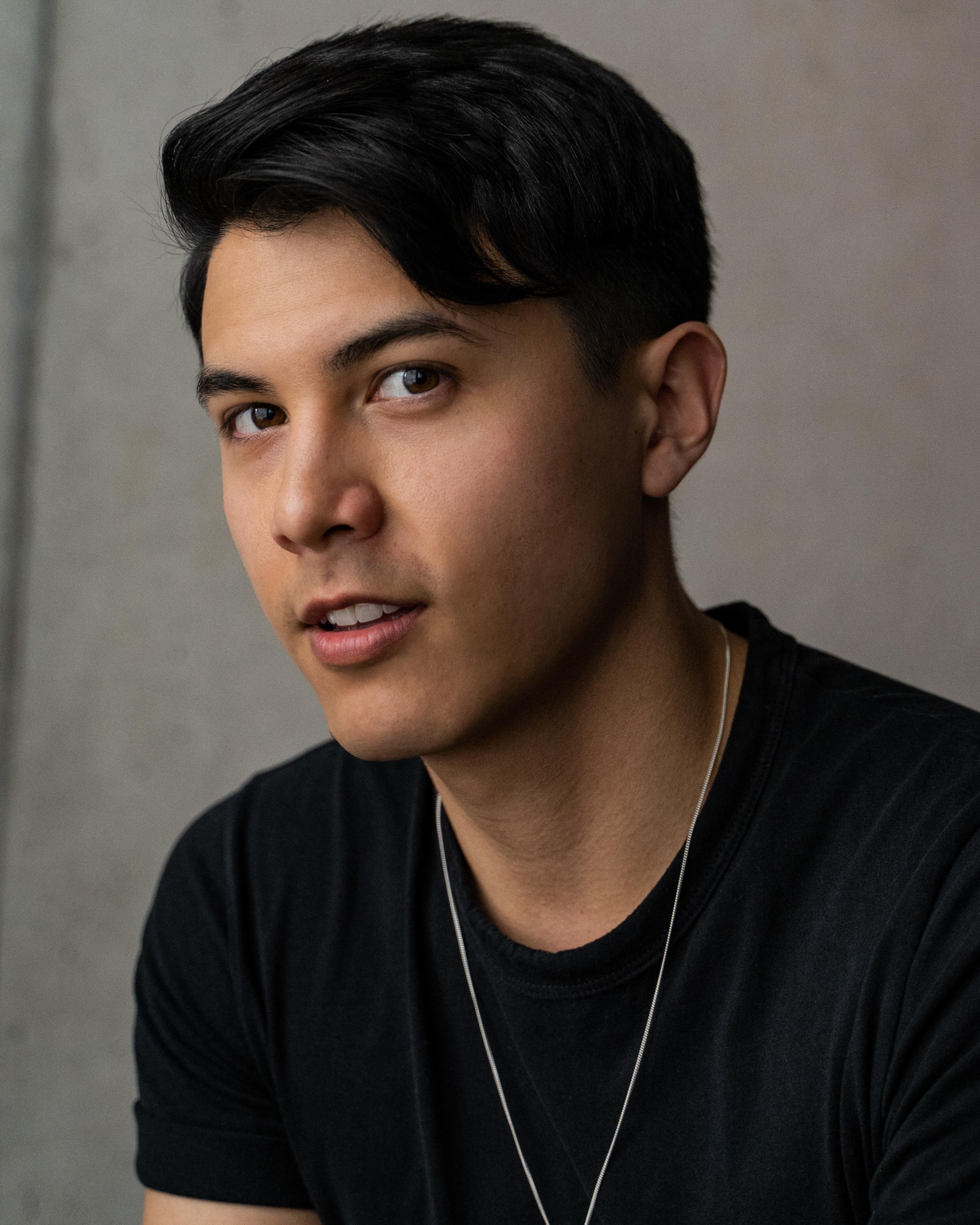 actor Peter Claffey large photo