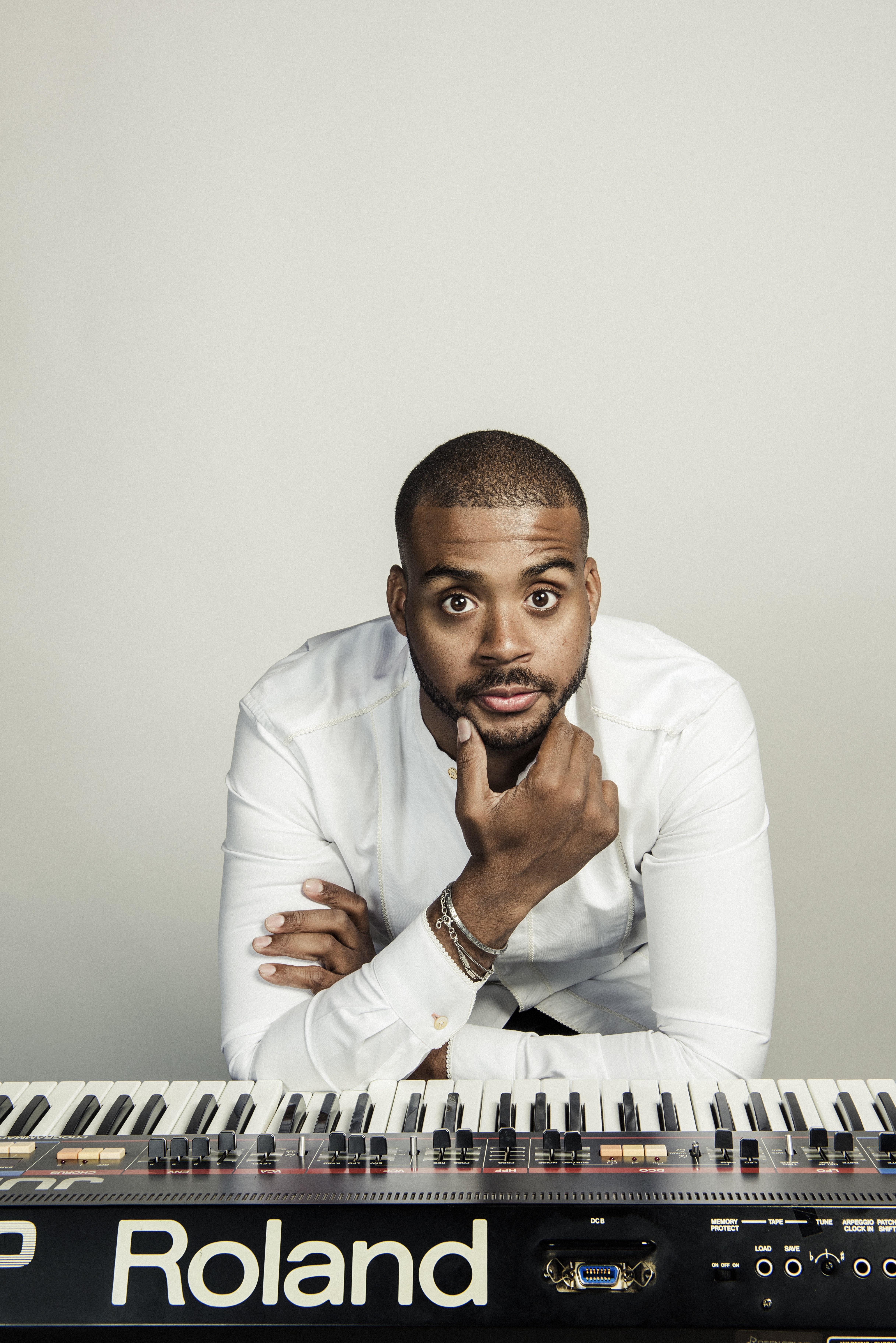 actor Kris Bowers large photo