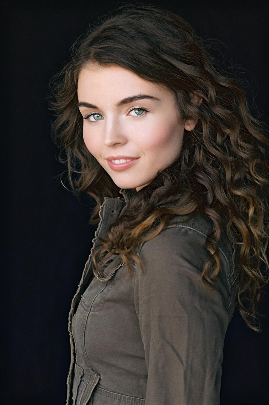 actor Margaret McCoy large photo